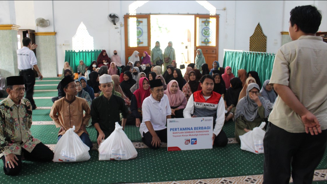 Bekerja sama dengan Pertamina KMI berbagai sembako di bulan Ramadhan